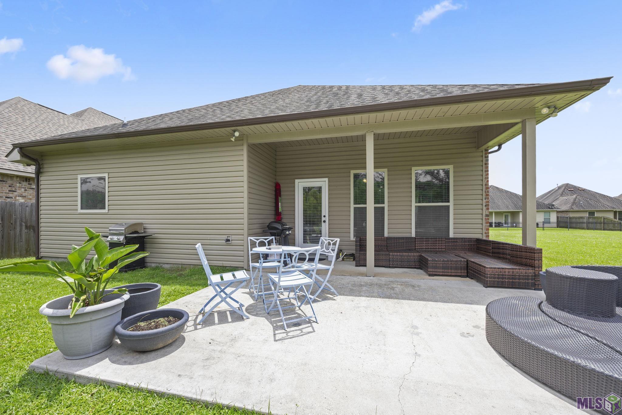 854 Sehdeva Memorial Drive Baton Rouge, LA 70820 - Photo 8 of 32 Gallery Image 8
