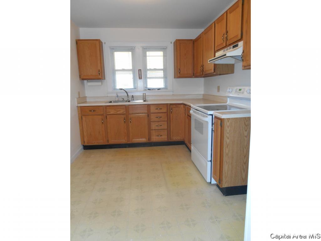2329 East Reservoir Street Springfield, IL 62702 - Photo 11 of 27 Gallery Image 11