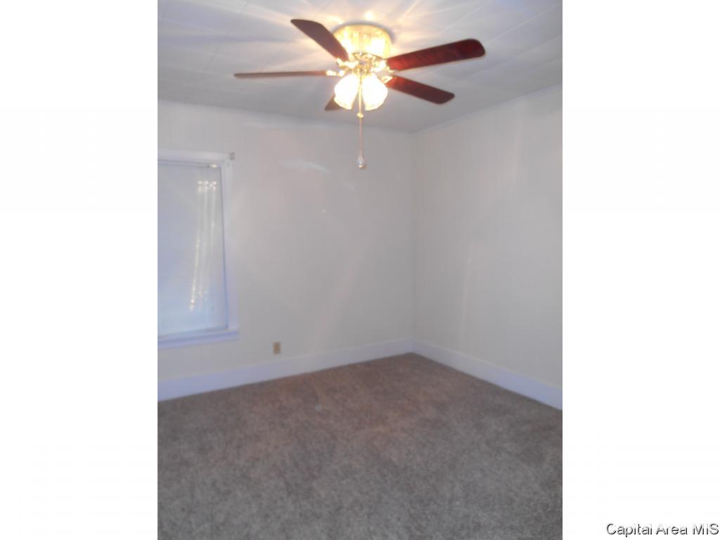 2329 East Reservoir Street Springfield, IL 62702 - Photo 16 of 27 Gallery Image 16