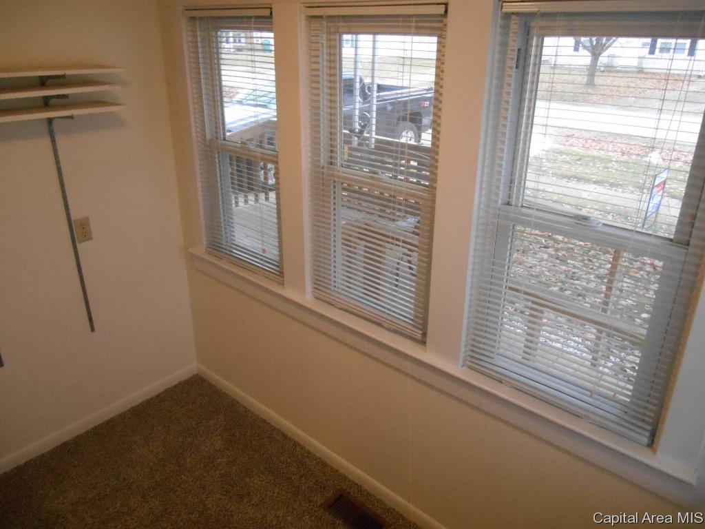 2329 East Reservoir Street Springfield, IL 62702 - Photo 19 of 27 Gallery Image 19