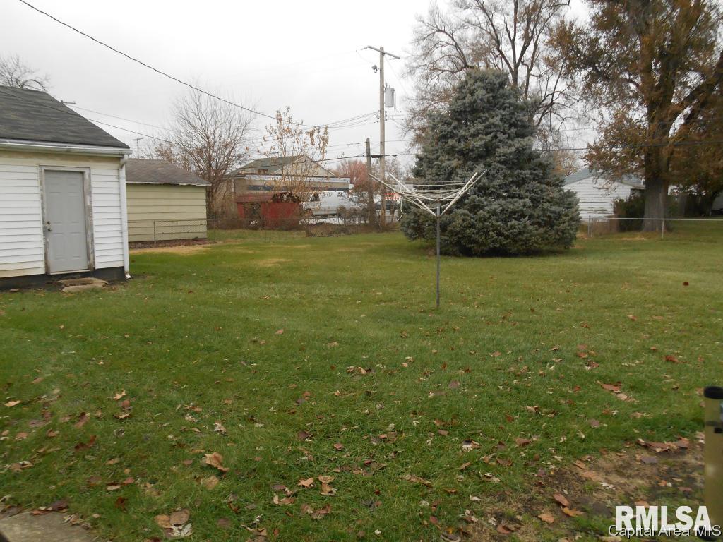2329 East Reservoir Street Springfield, IL 62702 - Photo 24 of 27 Gallery Image 24