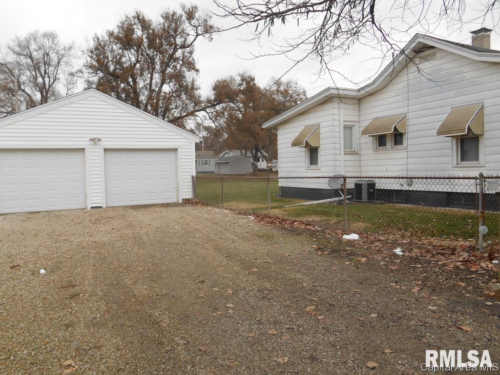 2329 East Reservoir Street Springfield, IL 62702 - Photo 27 of 27 Gallery Image 27