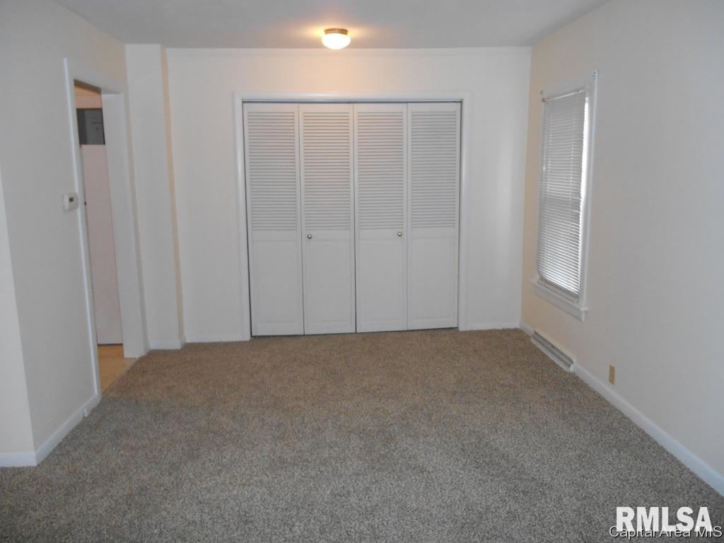2329 East Reservoir Street Springfield, IL 62702 - Photo 4 of 27 Gallery Image 4