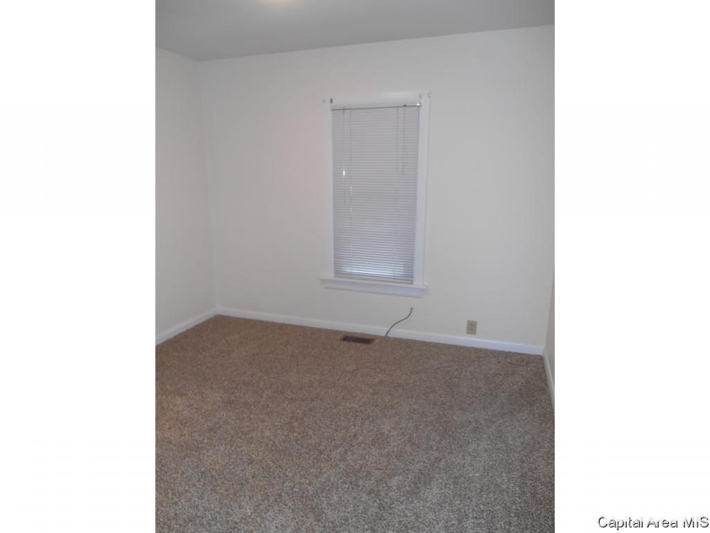 2329 East Reservoir Street Springfield, IL 62702 - Photo 7 of 27 Gallery Image 7