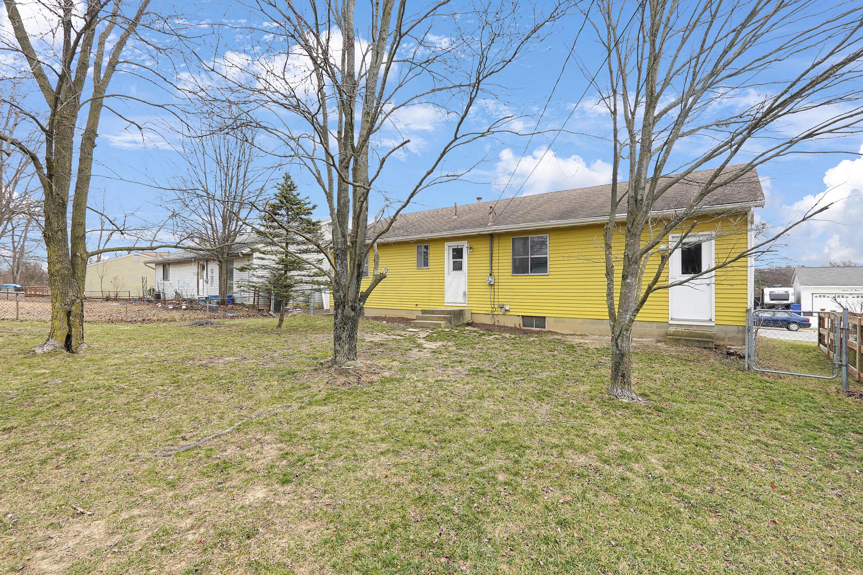 702 Holly Road Delaware, OH 43015 - Photo 23 of 32 Back Yard