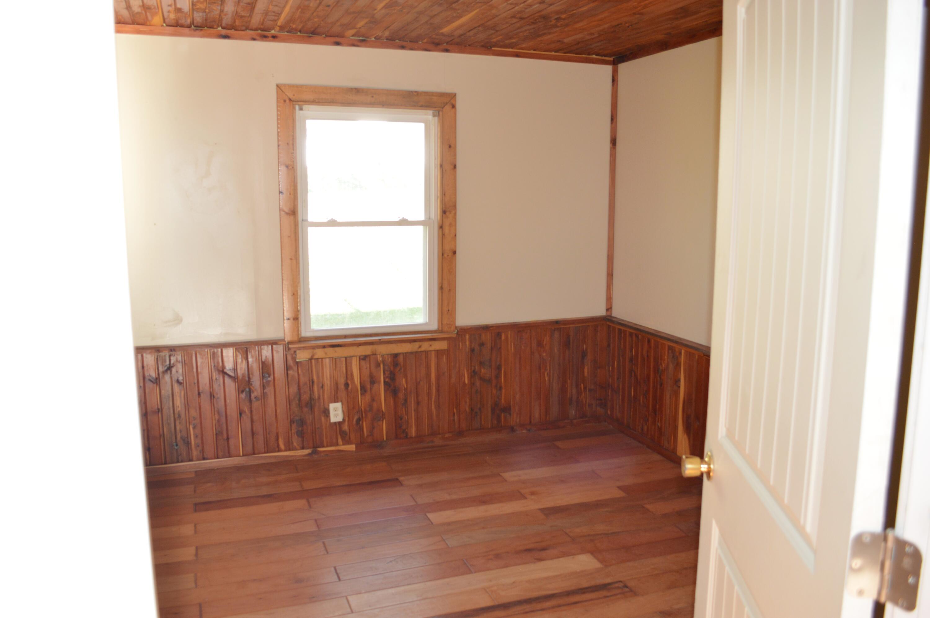 1820 Ridgeway Drive Kingsport, TN 37664 - Photo 8 of 13 DSC_0008