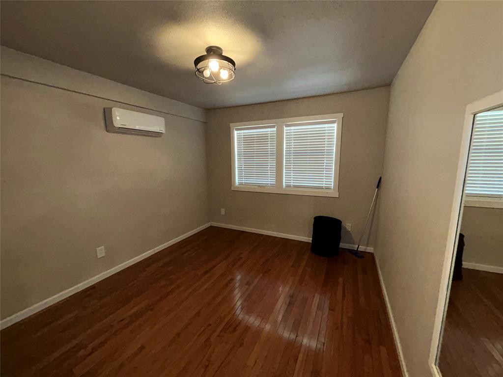908 Fairview Street Graham, TX 76450 - Photo 16 of 30