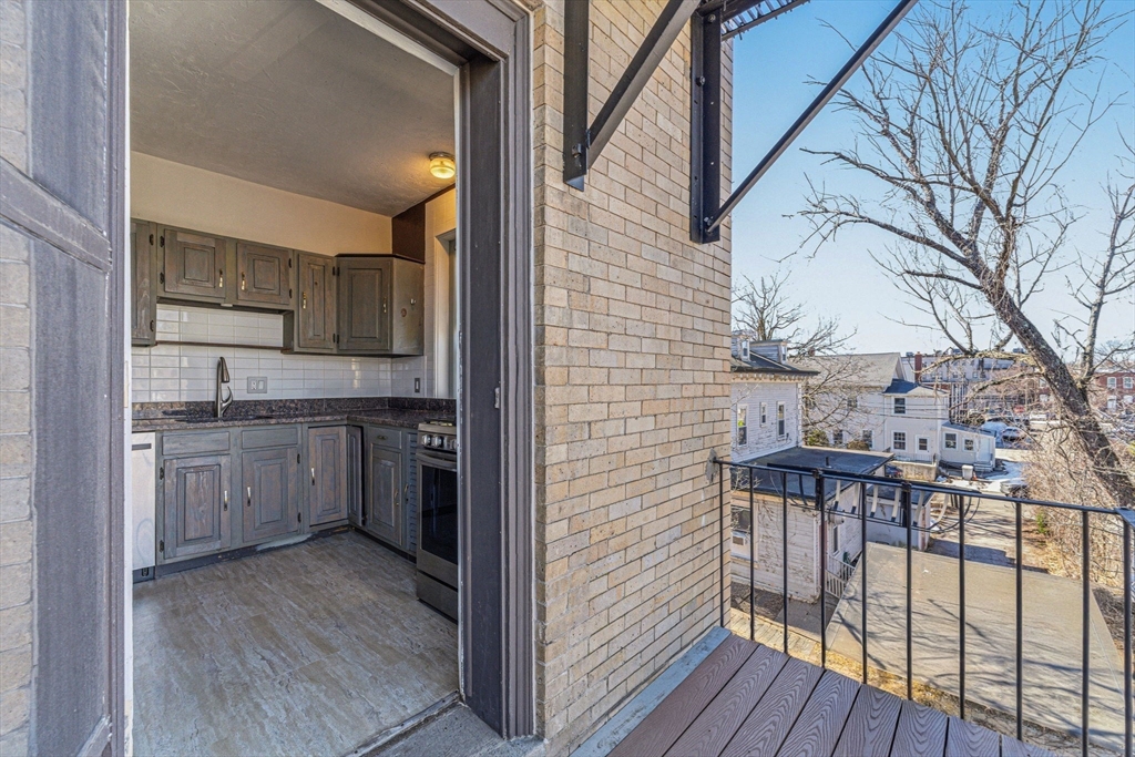 48 Kent Street, Unit 5 Brookline, MA 02445 - Photo 7 of 24