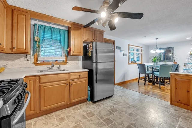 $399,000 | 17 Middlesex Avenue, Worcester, MA 01604