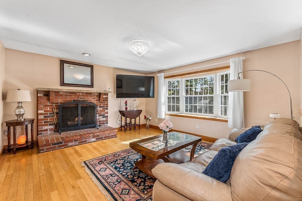 57 Sofia Road Stoughton, MA 02072 - Photo 3 of 30 Gallery Image 3