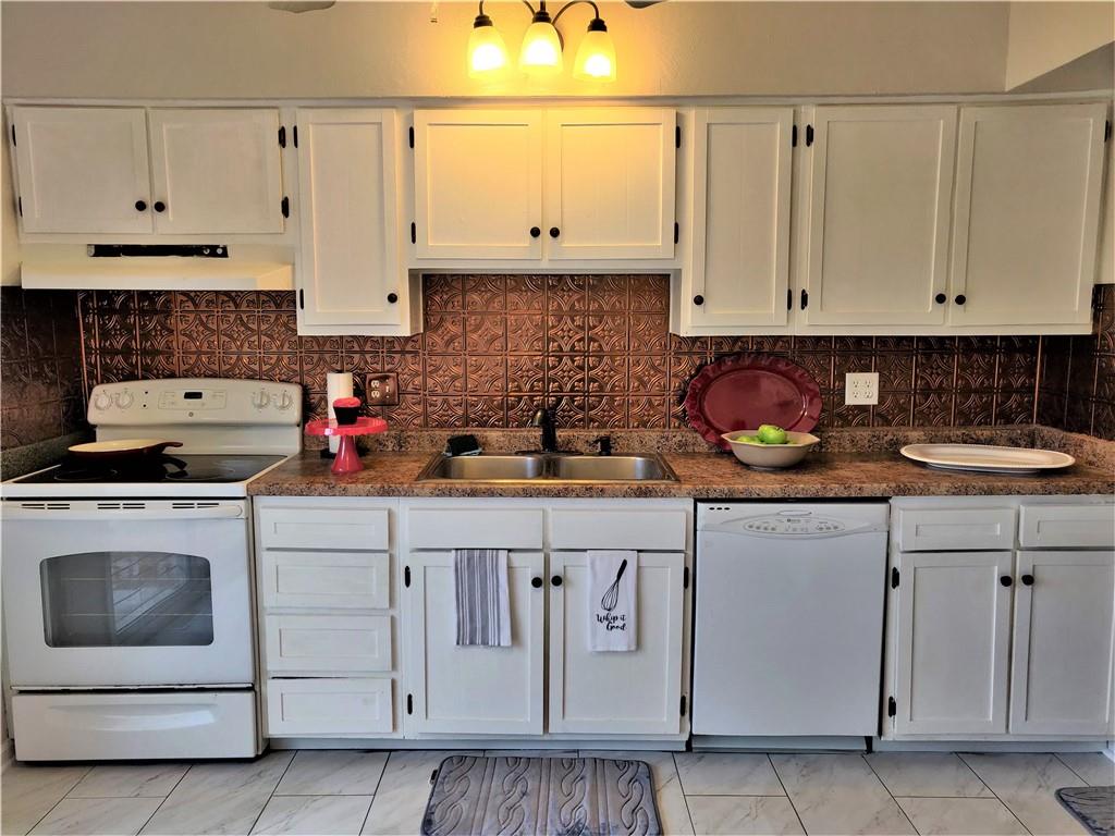 719 Ruth Avenue Erie, PA 16509 - Photo 2 of 22 Gallery Image 2