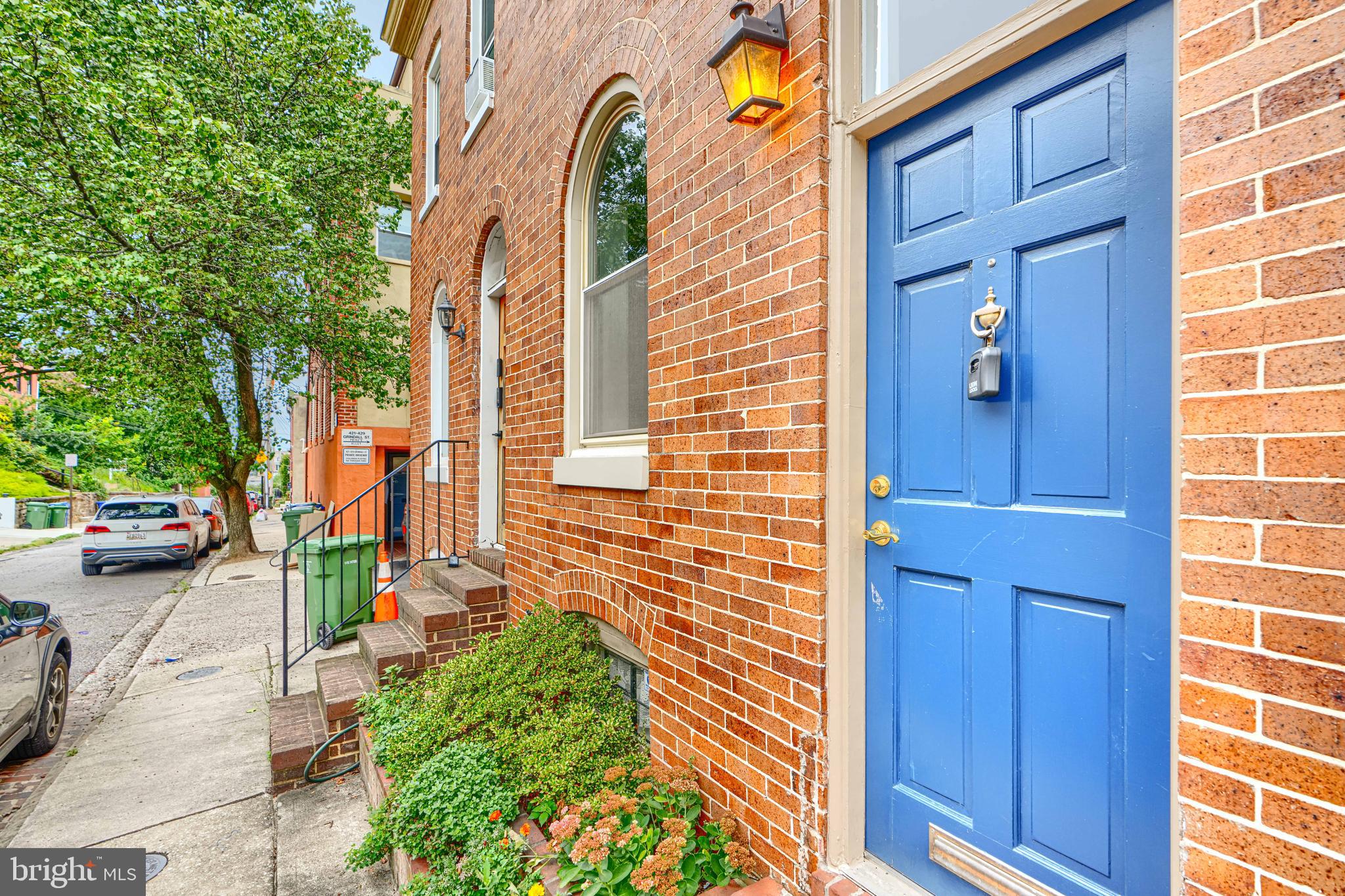 view of front door of house