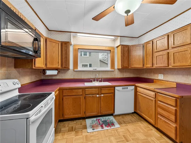 $185,000 | 10 Hebron Avenue, Manchester, NY 14548