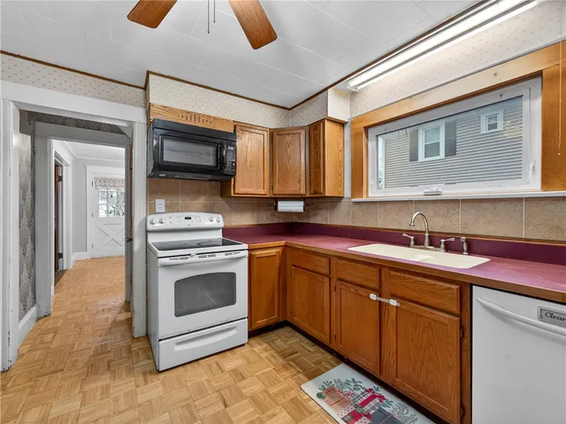 $185,000 | 10 Hebron Avenue, Manchester, NY 14548