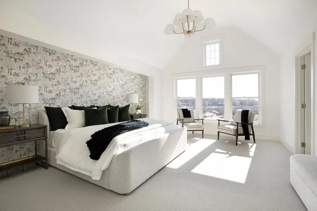 $5,500,000 | 4909 Rolling Green Parkway, Edina, MN 55436