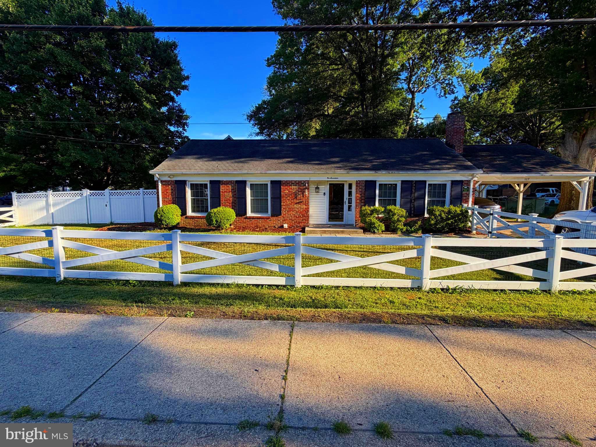 117 Oakwood Road Edgewater, MD 21037 - Photo 2 of 52