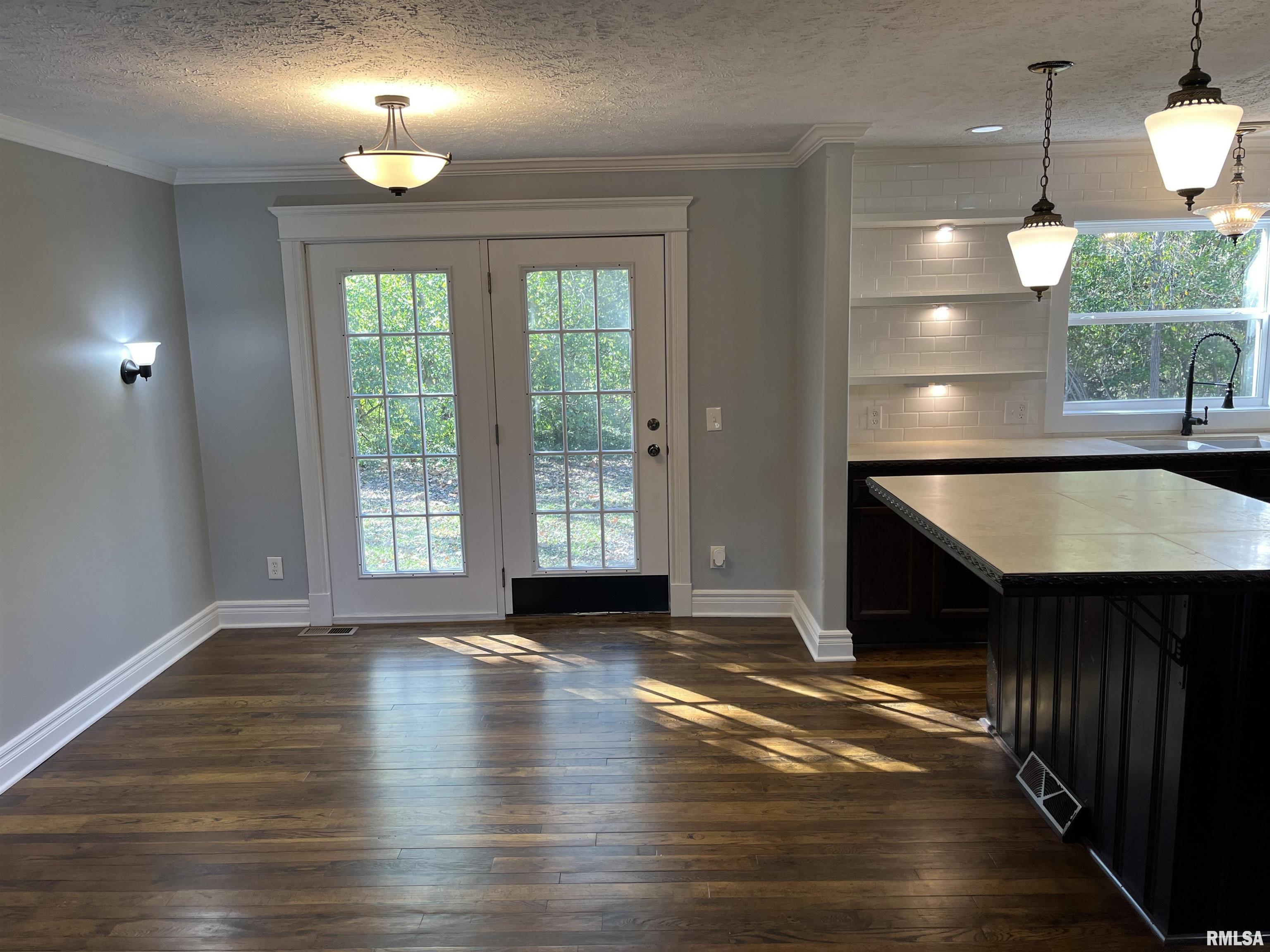 1817 Pershing Road West Frankfort, IL 62896 - Photo 17 of 23 Gallery Image 17