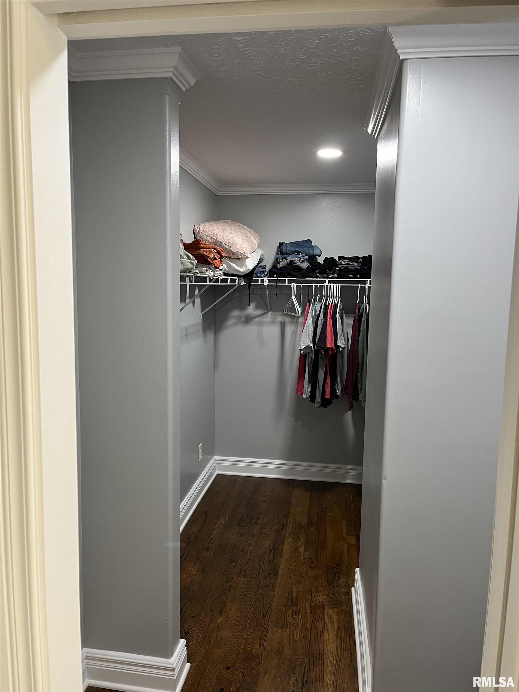 1817 Pershing Road West Frankfort, IL 62896 - Photo 10 of 23 Gallery Image 10