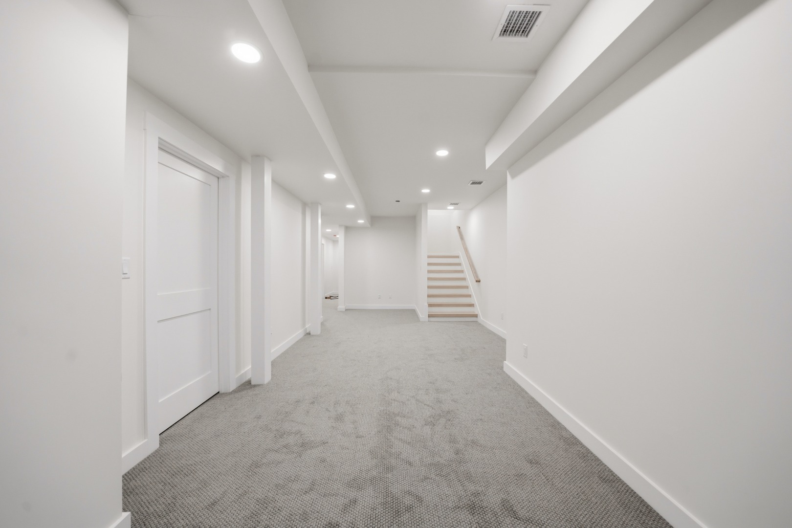 38 Hooper Farm Road Nantucket, MA 02554 - Photo 18 of 19 a view of a hallway