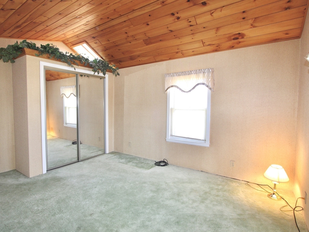 25 Rollinson Road Worcester, MA 01606 - Photo 17 of 29 Gallery Image 17