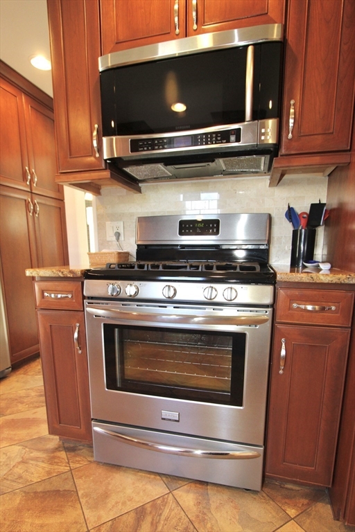 25 Rollinson Road Worcester, MA 01606 - Photo 7 of 29 Gallery Image 7