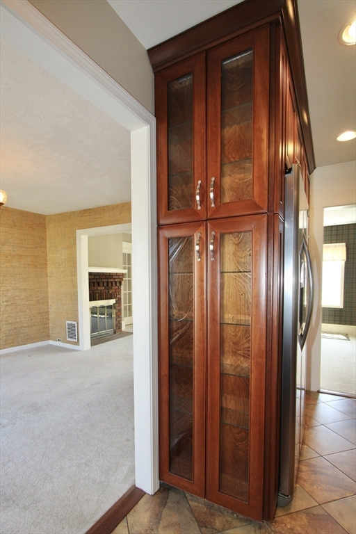 25 Rollinson Road Worcester, MA 01606 - Photo 9 of 29 Gallery Image 9
