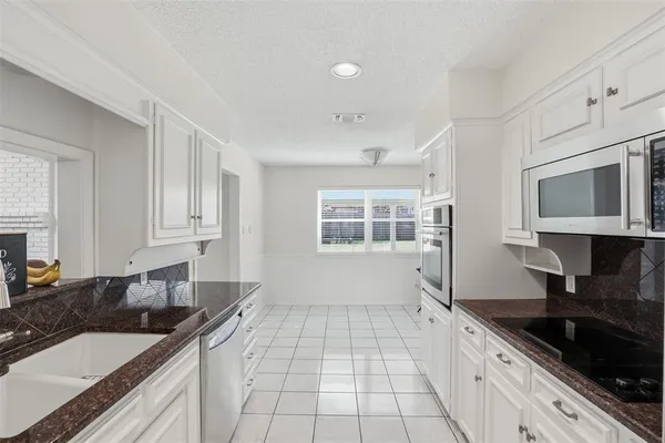 $2,400 | 5017 Whistler Drive, Fort Worth, TX 76133