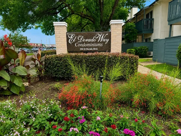$79,900 | 250 El Dorado Boulevard, Unit 142, Webster, TX 77598