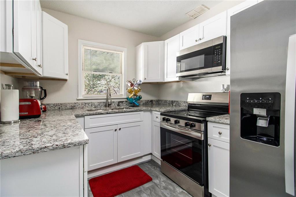 3367 Misty Valley Road Decatur, GA 30032 - Photo 6 of 15