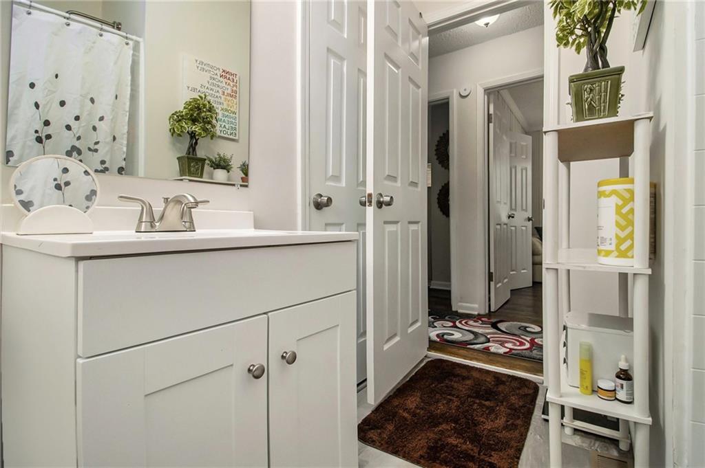 3367 Misty Valley Road Decatur, GA 30032 - Photo 8 of 15