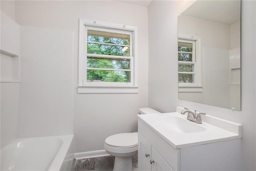 3367 Misty Valley Road Decatur, GA 30032 - Photo 10 of 15