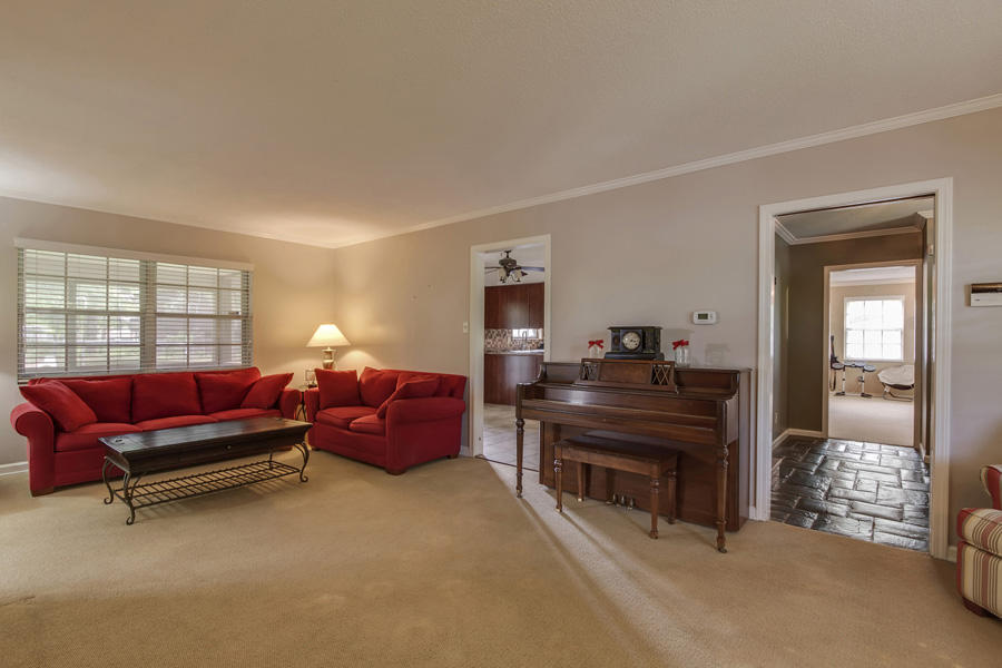 1004 Roderick Road Knoxville, TN 37923 - Photo 11 of 36 Family Room
