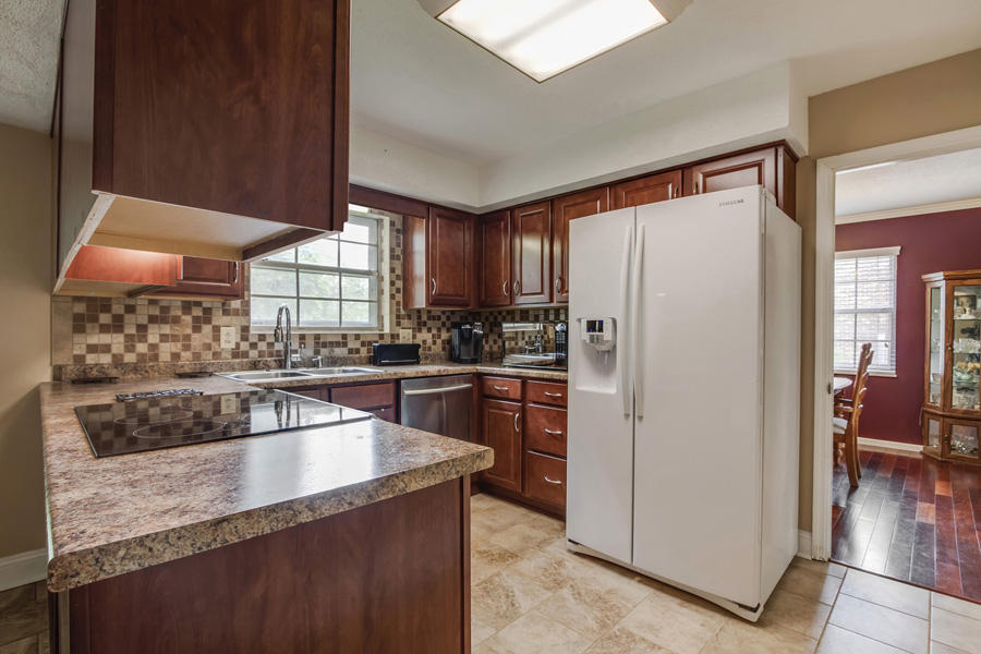 1004 Roderick Road Knoxville, TN 37923 - Photo 14 of 36 14_RoderickRoad_1004_Kitchen01