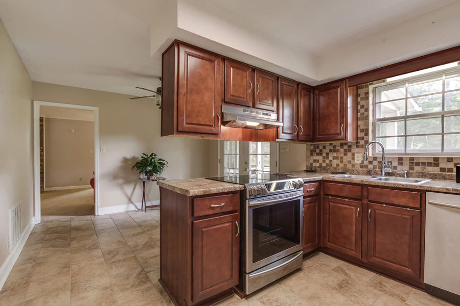 1004 Roderick Road Knoxville, TN 37923 - Photo 15 of 36 Fully Remodeled Kitchen