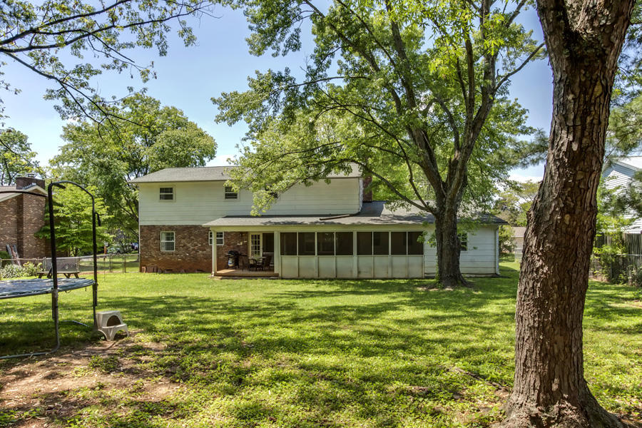 1004 Roderick Road Knoxville, TN 37923 - Photo 32 of 36 Rear Profile of Home