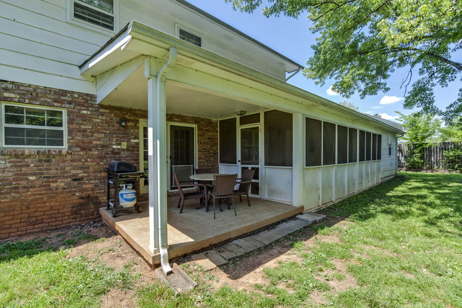 1004 Roderick Road Knoxville, TN 37923 - Photo 34 of 36 Covered Porch & Screened Porch
