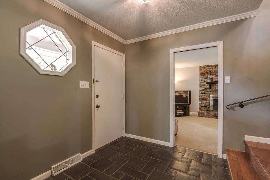 1004 Roderick Road Knoxville, TN 37923 - Photo 5 of 36 Slate Entry