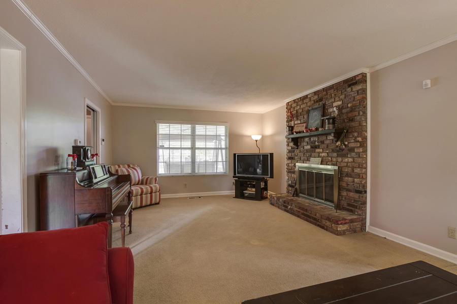 1004 Roderick Road Knoxville, TN 37923 - Photo 7 of 36 Family Room