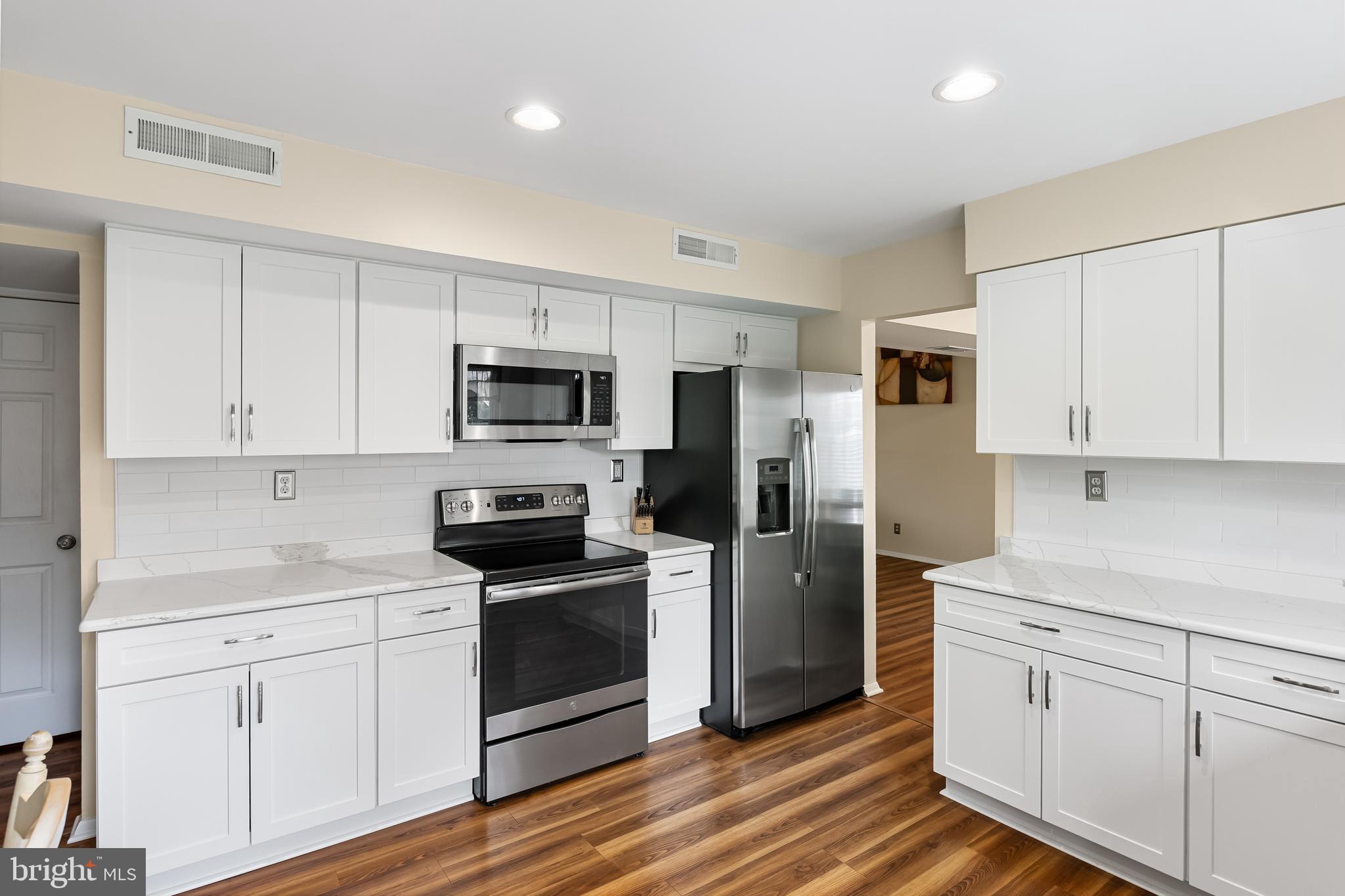 31 Harwood Road Marlton, NJ 08053 - Photo 10 of 29 Gallery Image 10