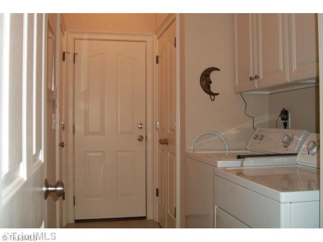 7064 Harperglen Road Clemmons, NC 27012 - Photo 12 of 16 Laundry Room.