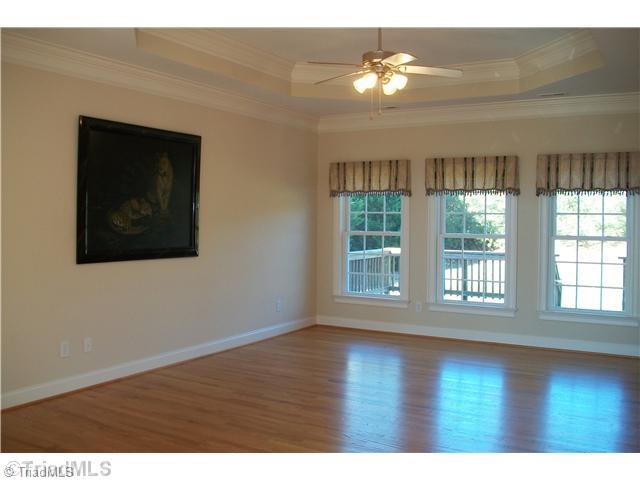 7064 Harperglen Road Clemmons, NC 27012 - Photo 8 of 16 Living Room.