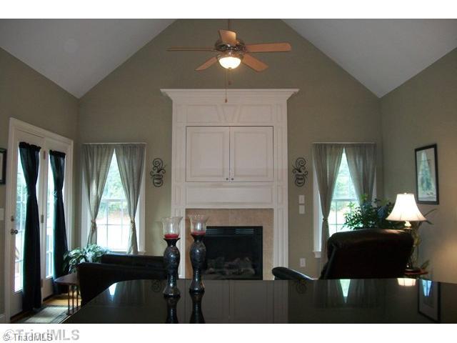 7064 Harperglen Road Clemmons, NC 27012 - Photo 9 of 16 Den/Family/Great Room.