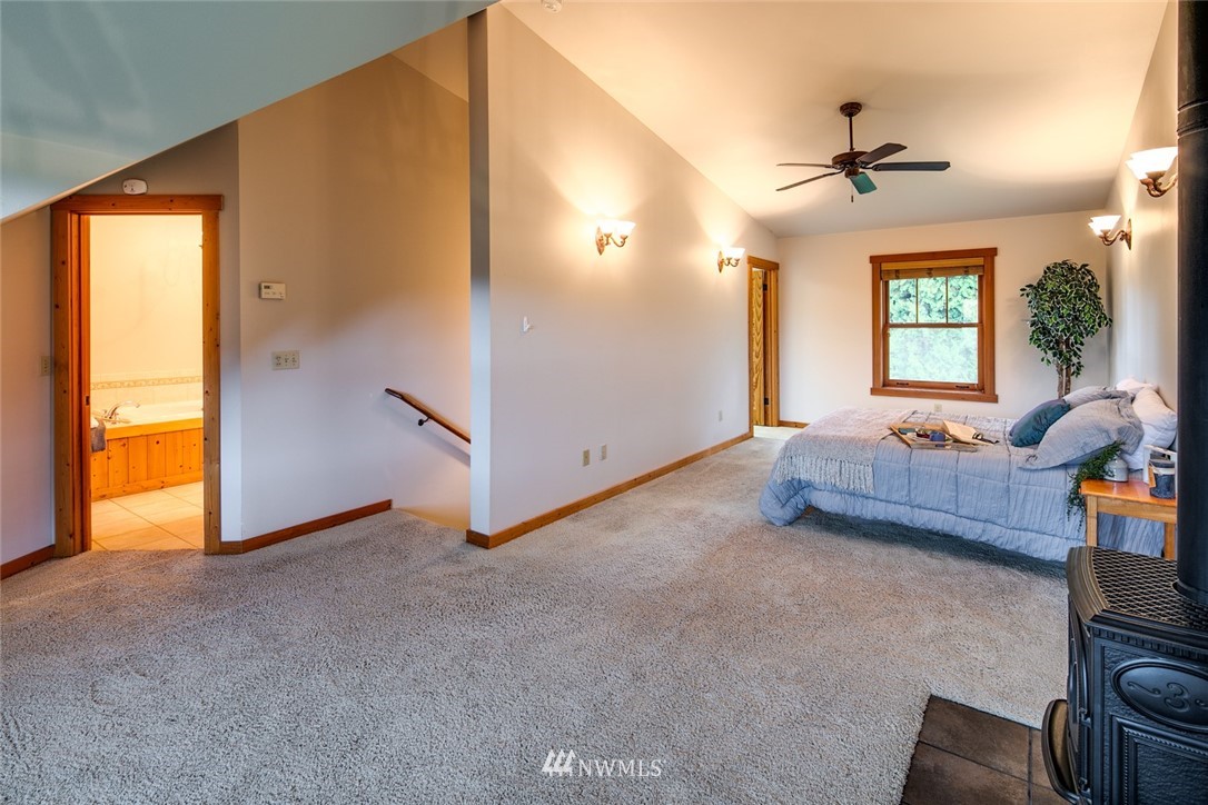 6570 North Star Road Ferndale, WA 98248 - Photo 14 of 39 a living room with furniture and a window