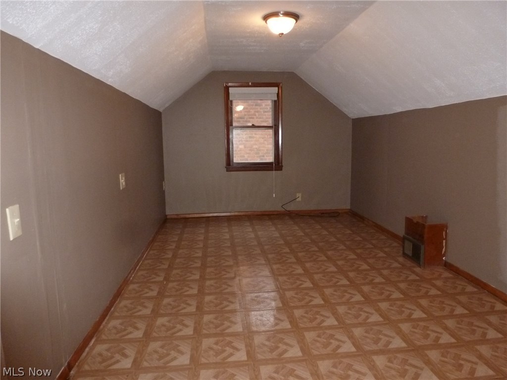 5683 Wellington Road Cleveland, OH 44124 - Photo 20 of 25 Gallery Image 20
