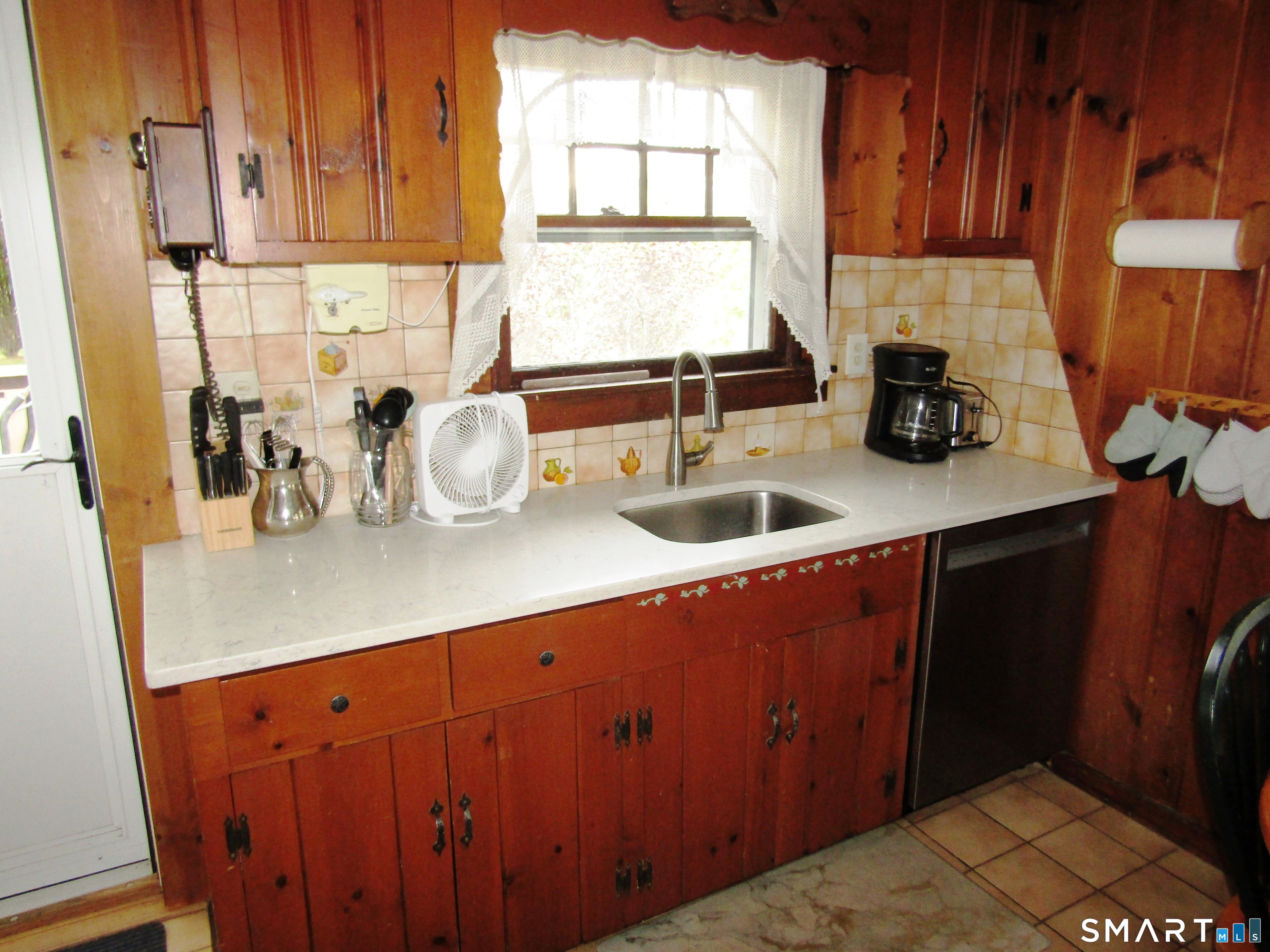 53 Sea Spray Road Old Lyme, CT 06371 - Photo 9 of 26 Gallery Image 9