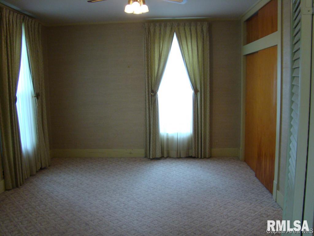 1059 North Walnut Street Springfield, IL 62702 - Photo 5 of 22