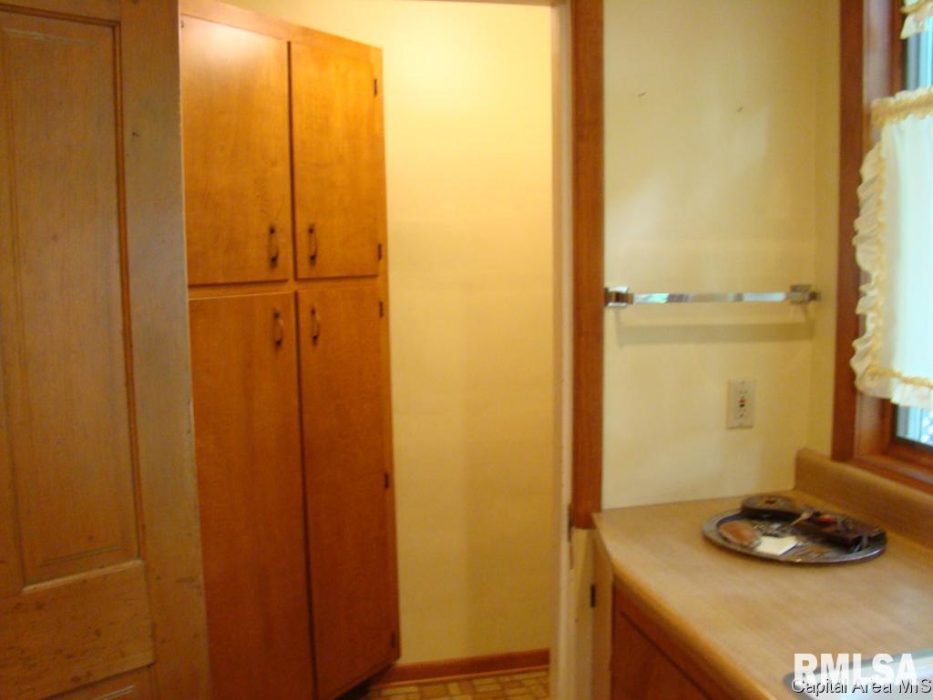 1059 North Walnut Street Springfield, IL 62702 - Photo 10 of 22