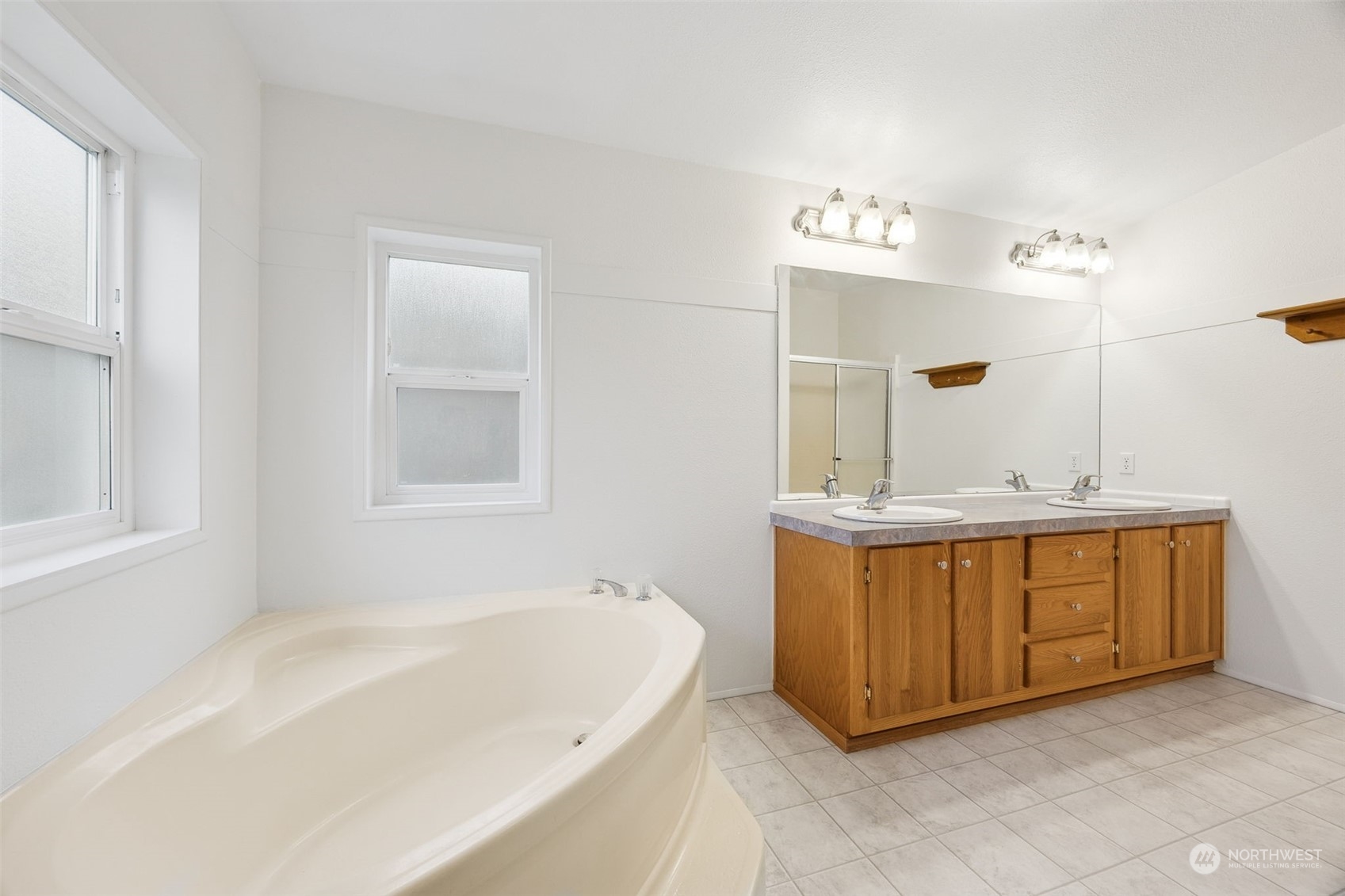 7420 Rainier Road Southeast Olympia, WA 98513 - Photo 17 of 30 Gallery Image 17