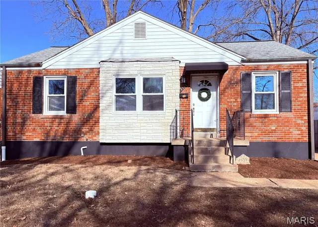 $249,900 | 4333 Schirmer Street, St. Louis, MO 63116