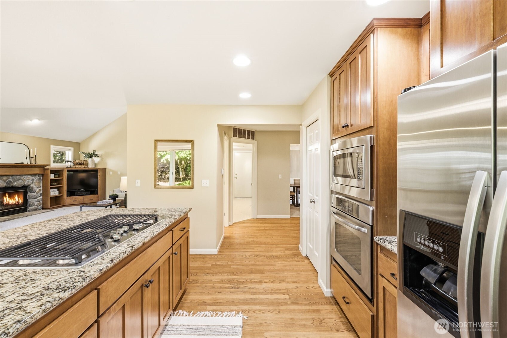 2401 Lyons Avenue Northeast Renton, WA 98059 - Photo 10 of 38